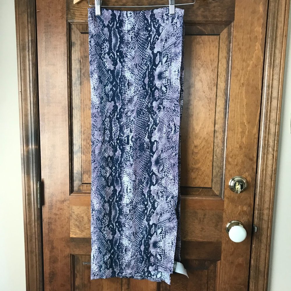 G by Giuliana Navy Blue & Lavender Snakeskin Patterned Scarf 72"x25"